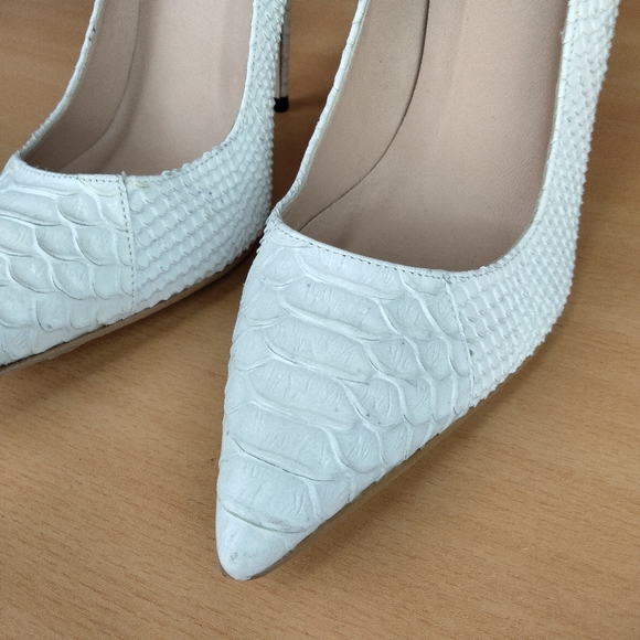 NWT House of CB London 5" Python Pointy Toe Pumps in White Sz. 41 / 9 - Picture 8 of 13